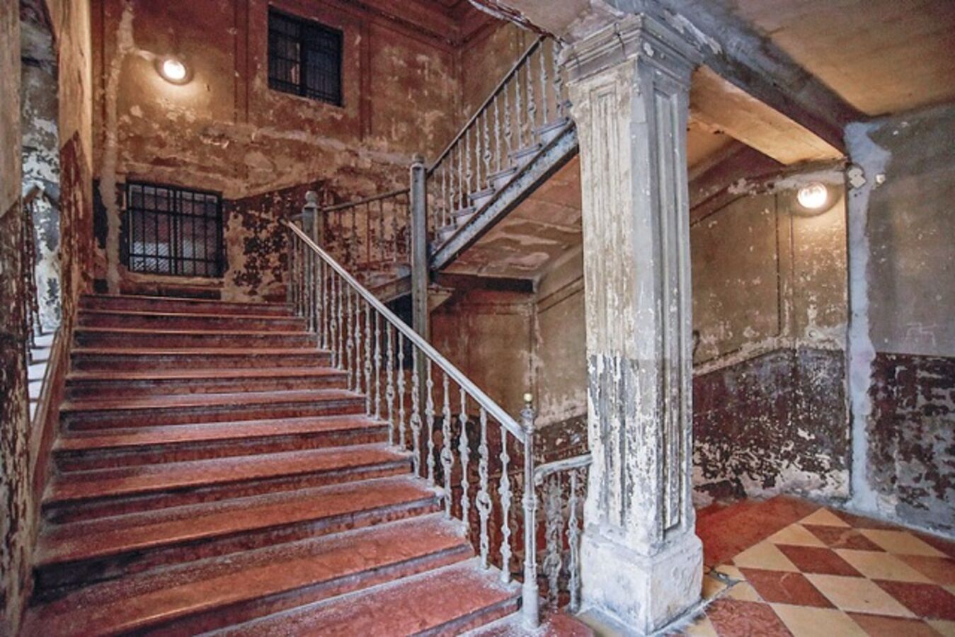 Heritage staircase, Budapest